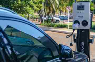  Montadoras apoiam decisão que limita importação de carros elétricos 